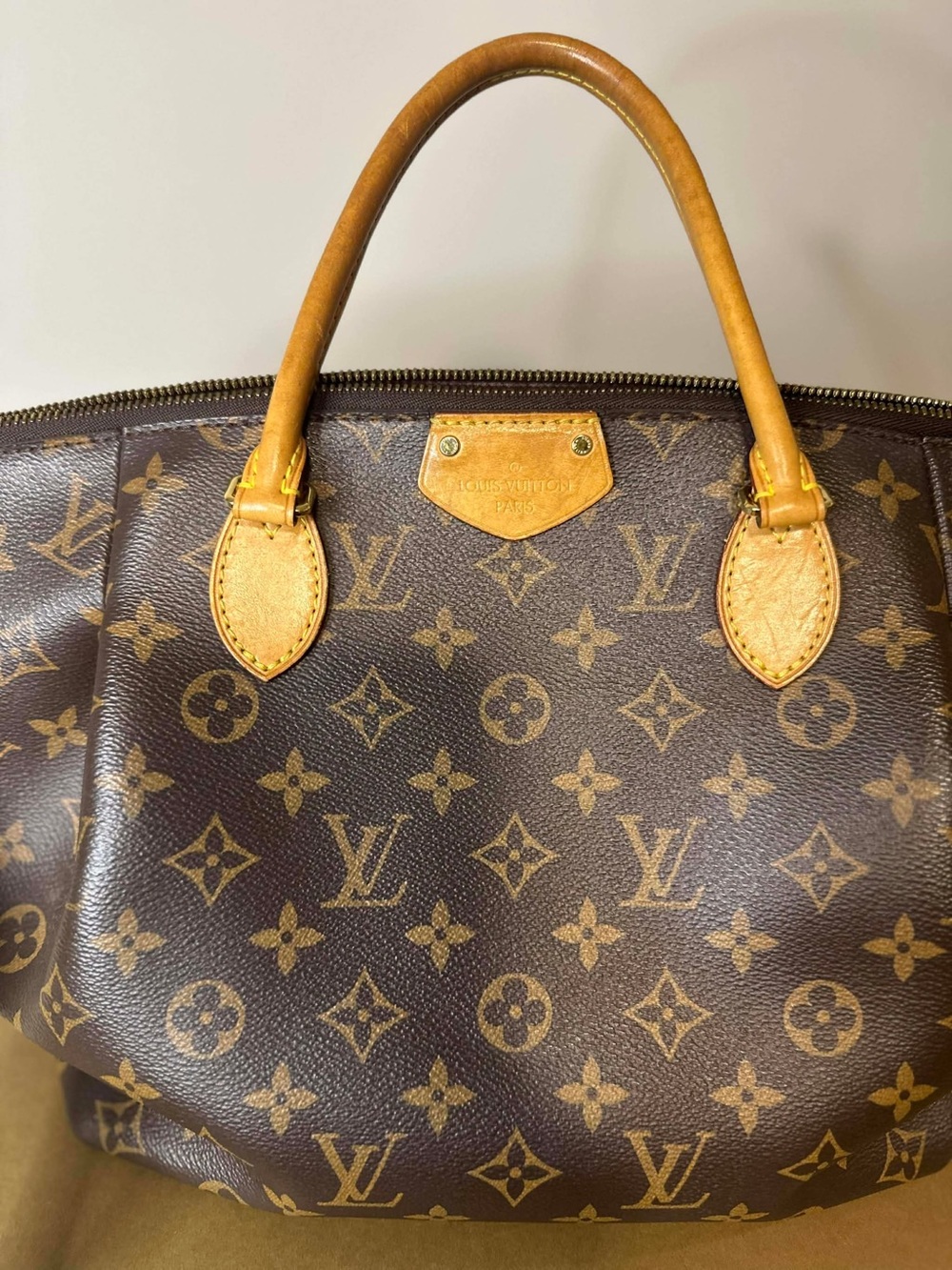 Louis Vuitton Monogram Turenne MM - Picture 5 of 5